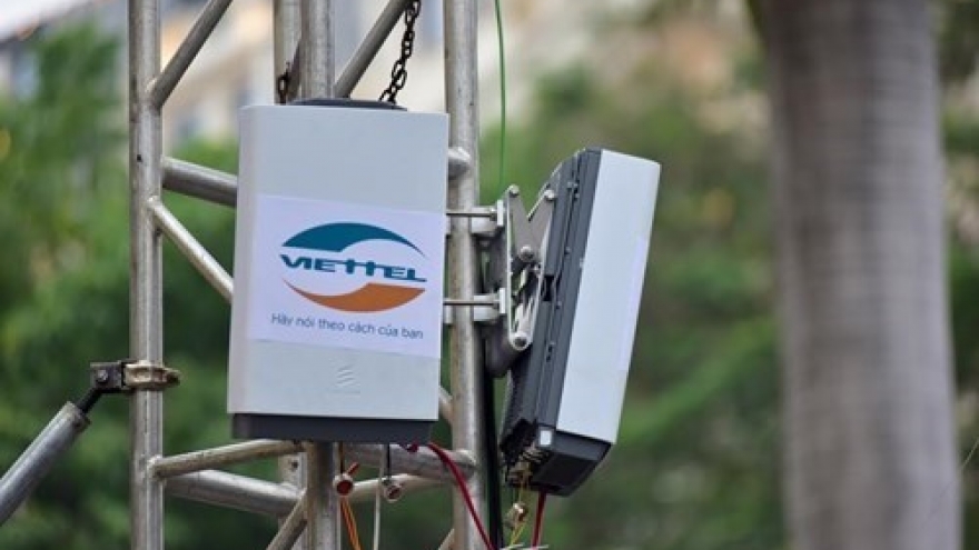 Mobile phone operators prepare for Tet