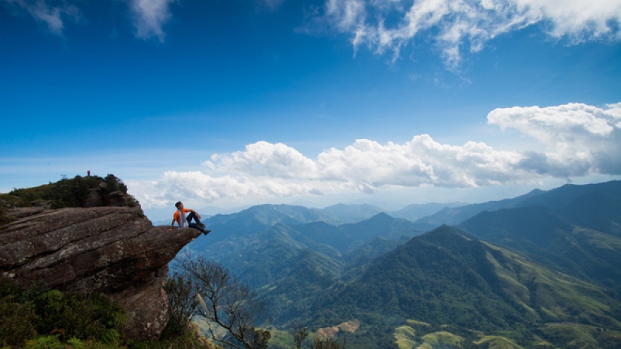 Top 10 places to go in Moc Chau this summer