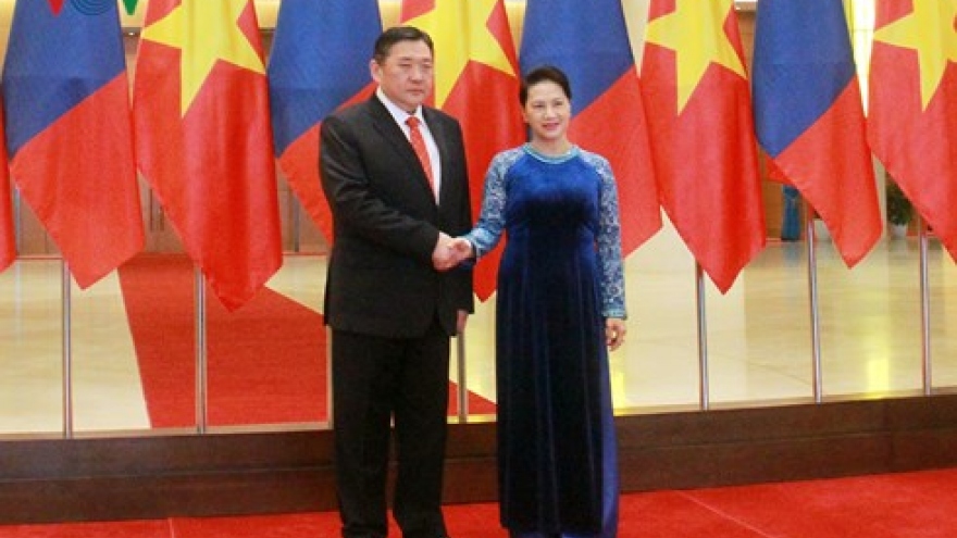 Vietnam, Mongolia wish to propel stronger ties forward