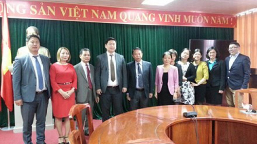 Vietnam, Mongolia boost trade union partnership