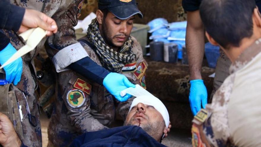 Civilian victims of mortar, sniper fire pour into Mosul clinic