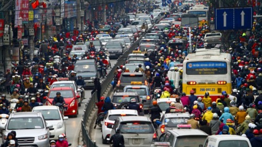 
        Hanoi sets target to ban motorbikes from downtown by 2025
                              