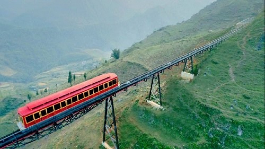 First mountain-climbing railway route to open in Vietnam