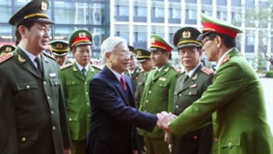 Party leader lauds public security efforts