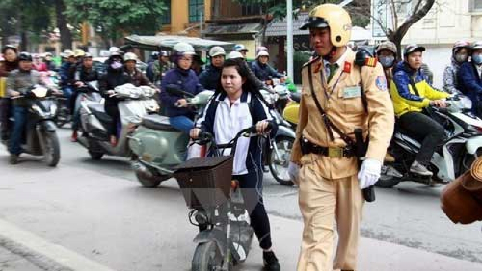 Public campaign enhances safe helmet use