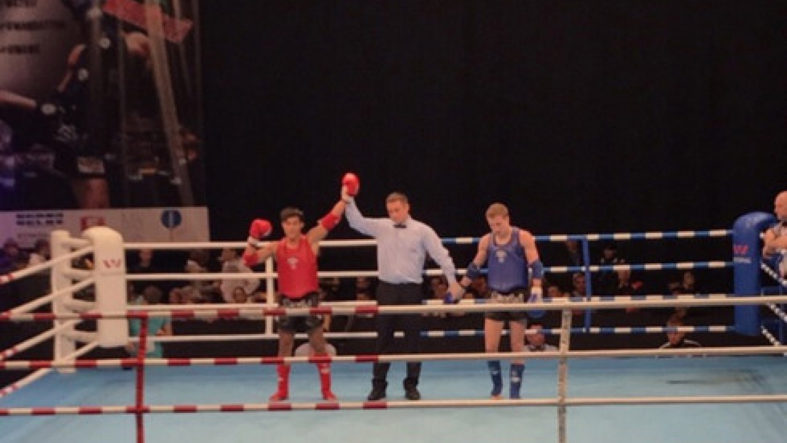 Vietnamese amateur Thai boxing fighters win gold