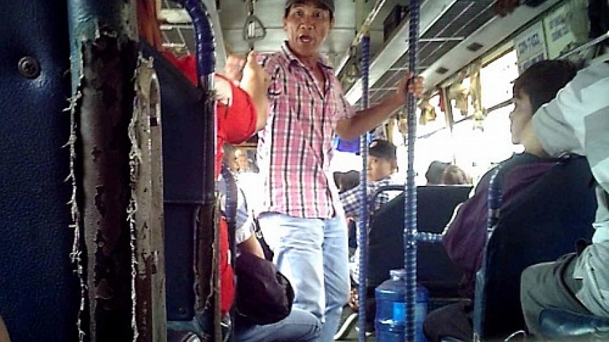 Muggers on southern Vietnam buses leave authorities powerless