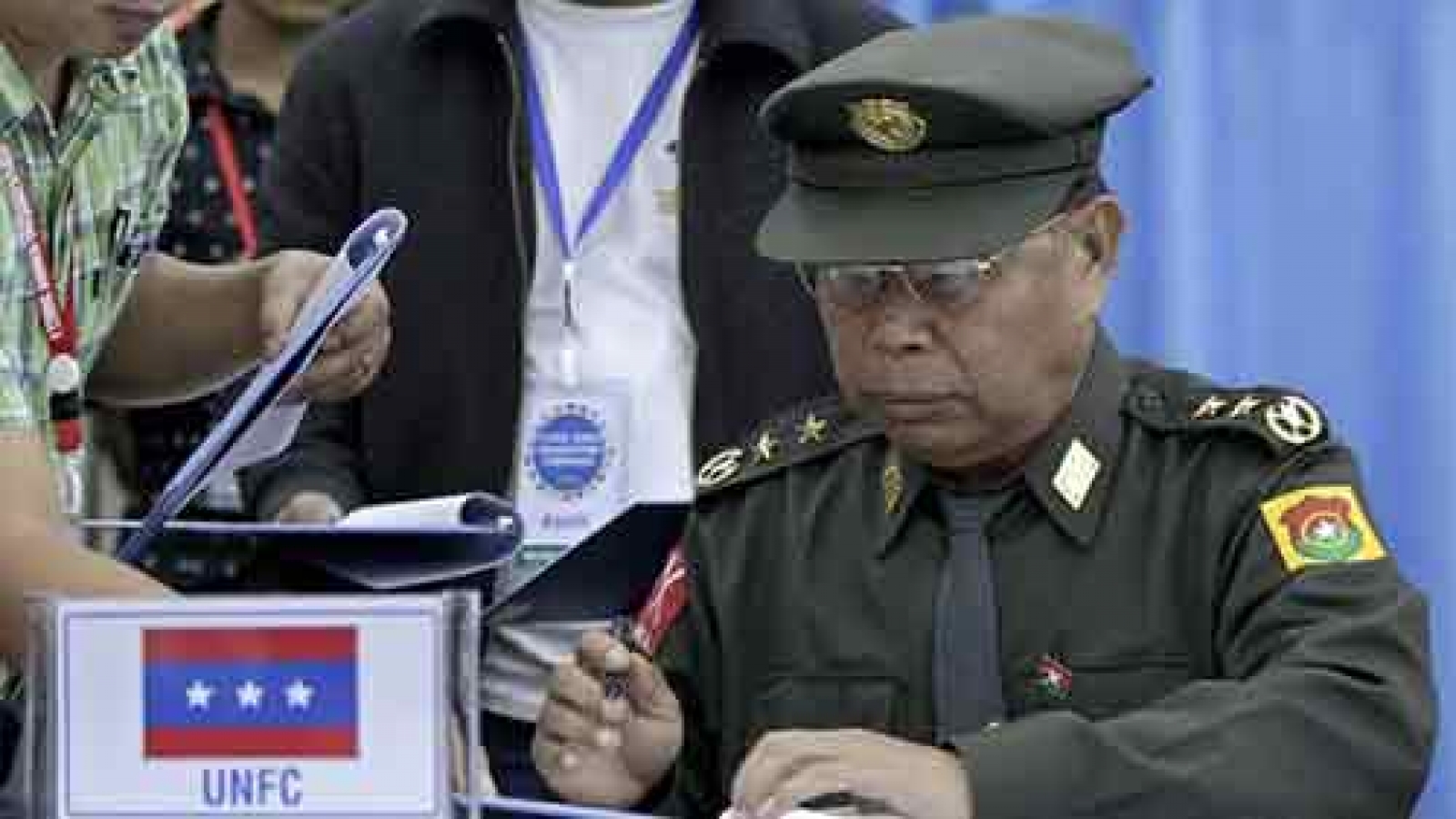 Myanmar holds ethnic summit with armed groups