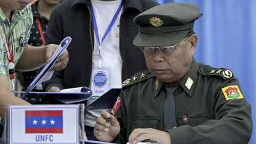 Myanmar holds ethnic summit with armed groups