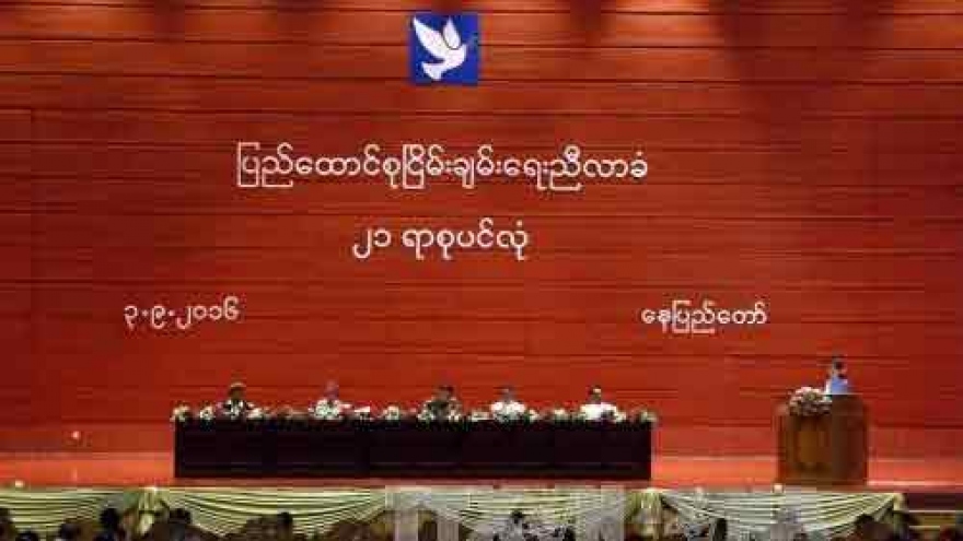 Myanmar national peace conference closes