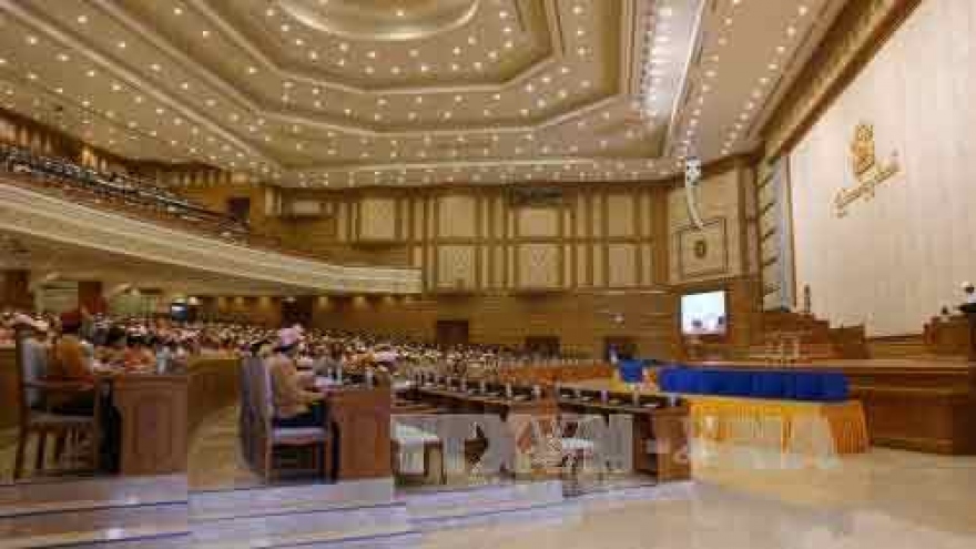 
        Myanmar parliament approves cabinet nominees
                              