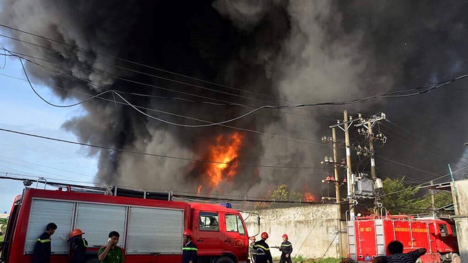 Firefighters knock down blaze at industrial plastics facility