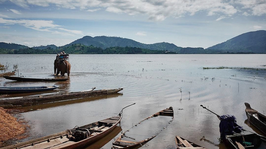 Ten unmissable lakes for tourists in Vietnam