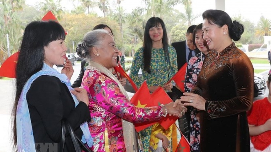 NA leader meets Vietnamese embassy staff, community in Morocco