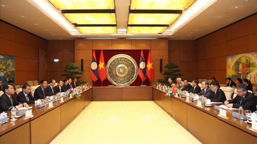 NA Vice Chairman holds talks with Lao counterpart