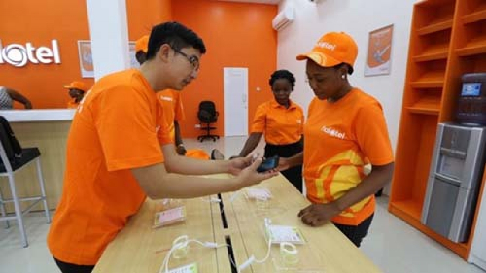 Vietnam, South Africa seek telecom cooperation