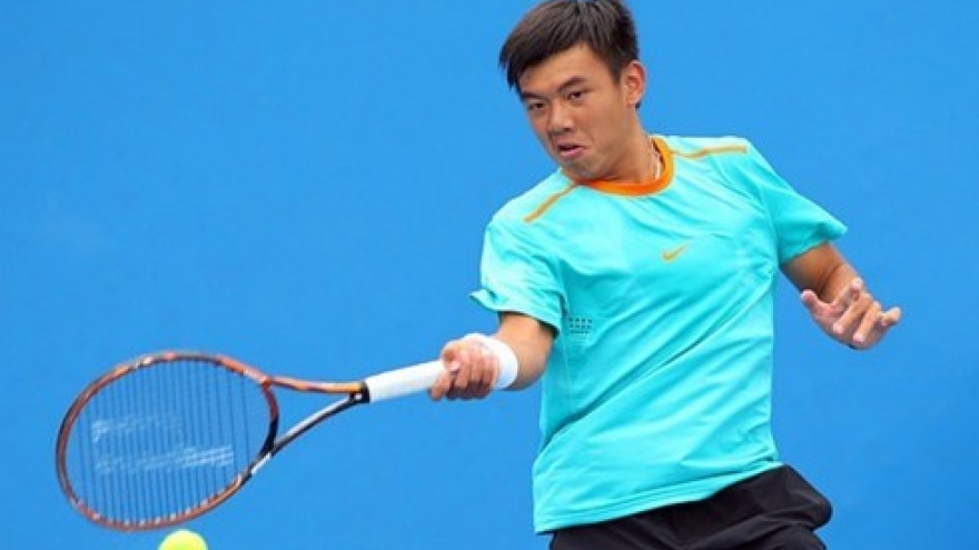 Top tennis player in second round of Singapore F2