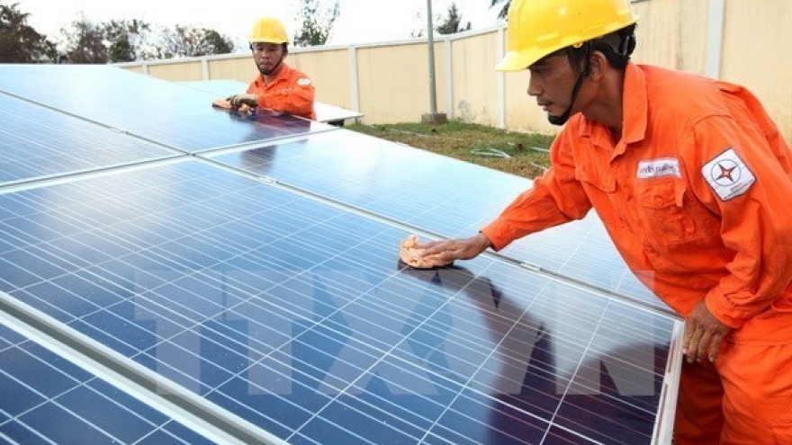 Ninh Thuan seeks investments in renewable energy, marine economy