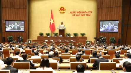 Legislators discuss draft laws on promulgation of legal documents, youths