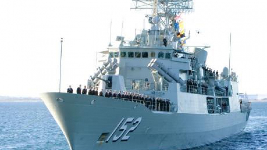 Royal Australian Navy HMAS Warramunga arrives at Cam Ranh