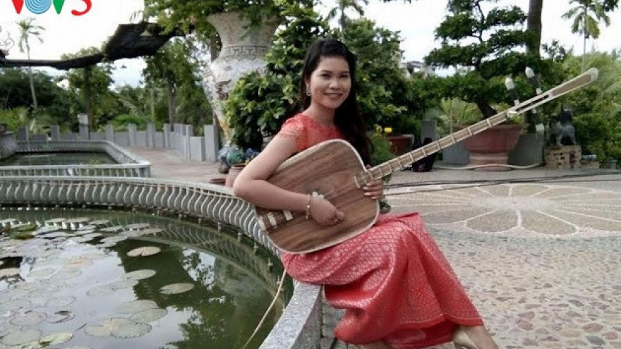 Neang Kunh Thia - a passionate artist