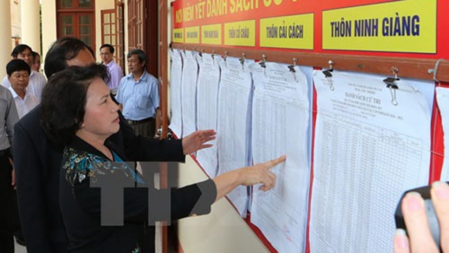 Top legislator inspects preparations for election in Hai Duong
