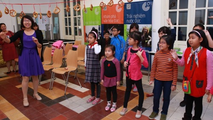 Learn languages at festive day