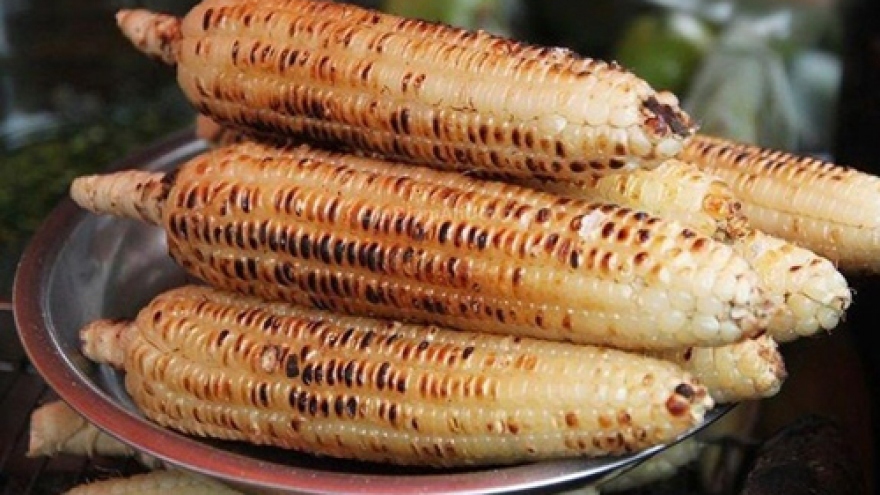 Grilled corn - A winter snack of Hanoians