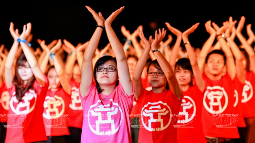 Image: Line dancing in Vietnam