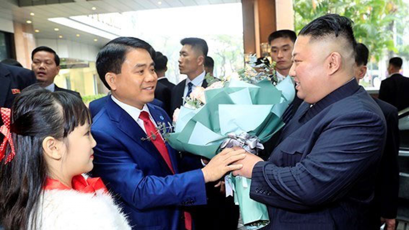 DPRK Chairman Kim Jong-un arrives in Hanoi