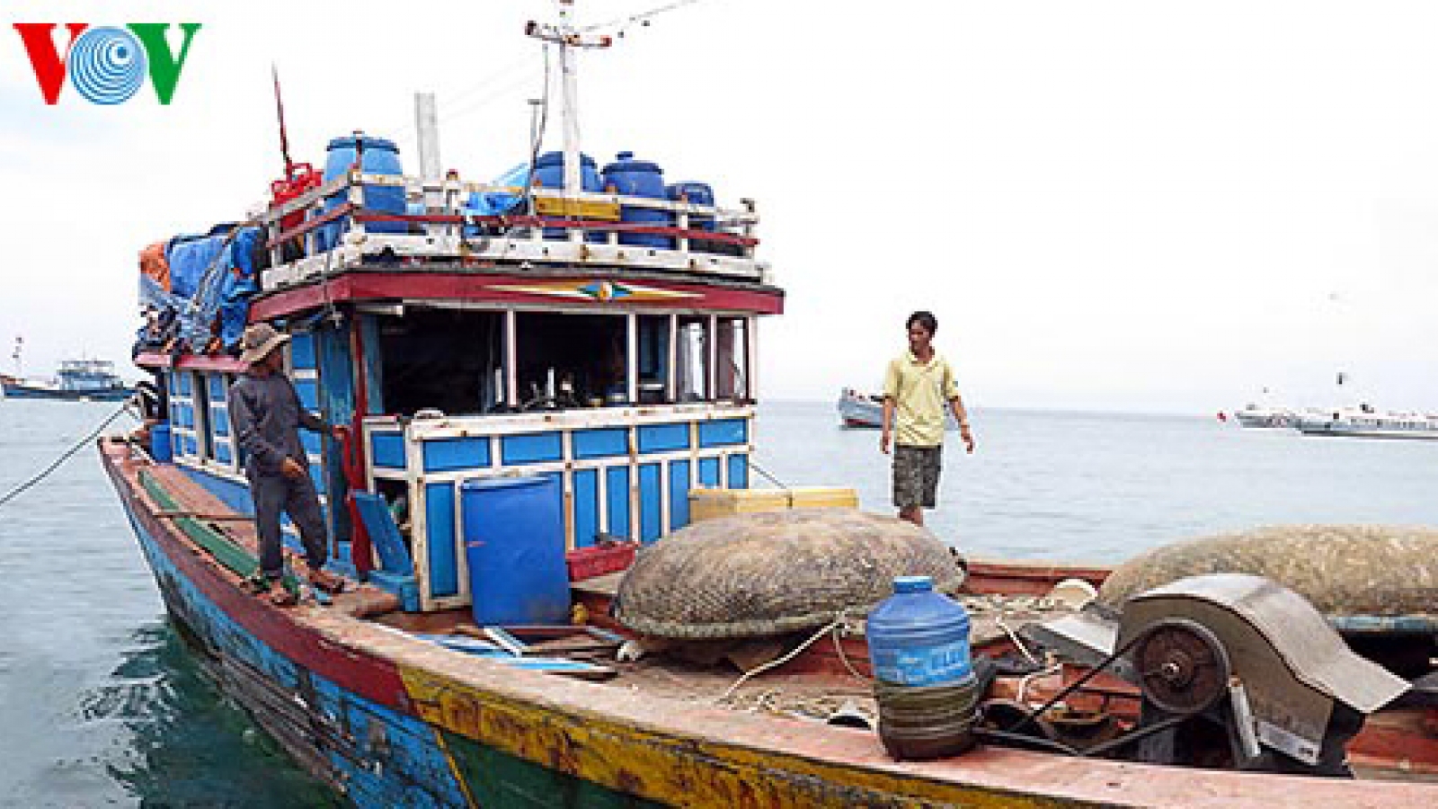 Filipino pirates attack Vietnamese fishing vessel