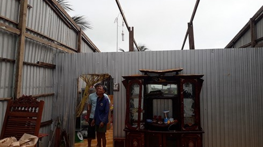 More than 100 houses unroofed as tornados hit Kien Giang 