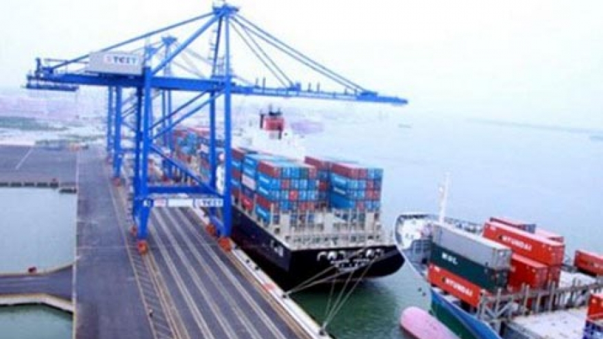 Dollar rise lifts imports and widens Vietnam’s trade gap 