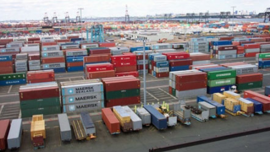 Vietnam trade deficit raises alarm over GNP