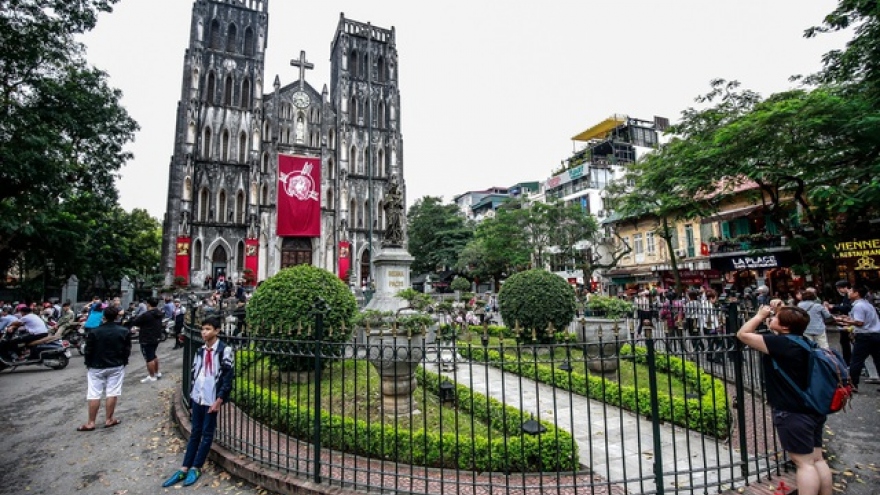 Hanoi poised to issue smoking ban at 30 tourist destinations