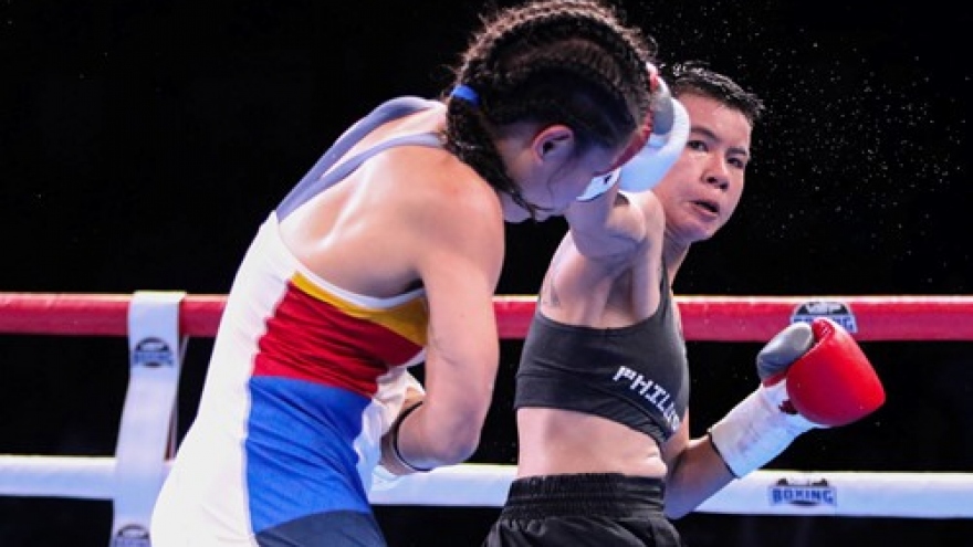 Nhi defeats Filipino boxer in HCMC tournament