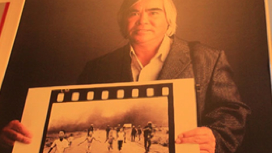 Vietnamese photographer listed in famous photo book