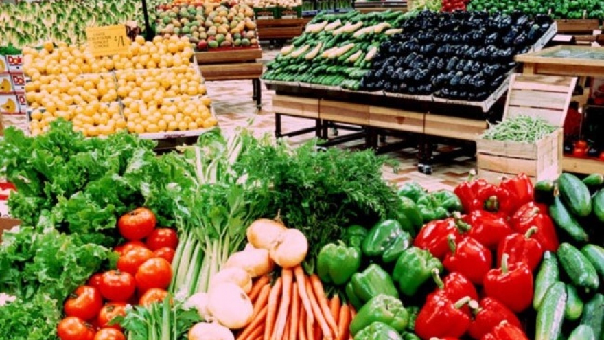 Safe farm produce supermarkets open in Hanoi