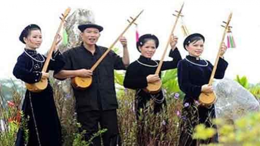 The Nung’s singing