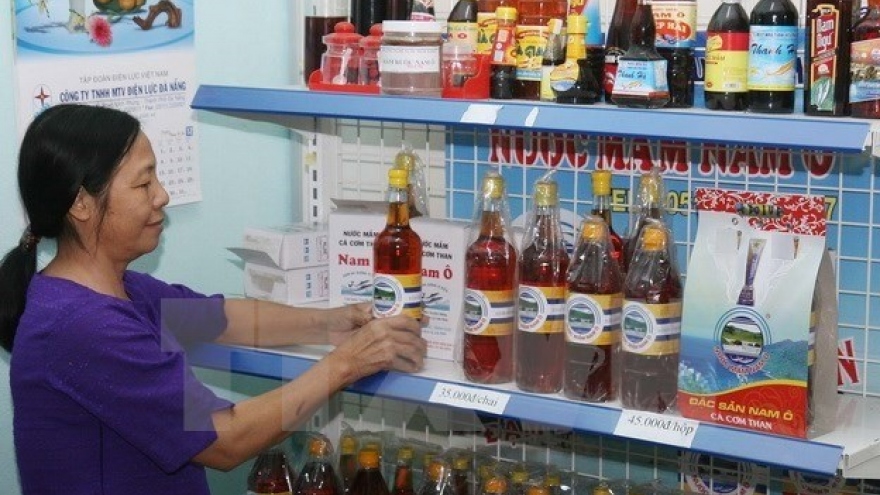 Ministry slams Vinastas fish sauce survey