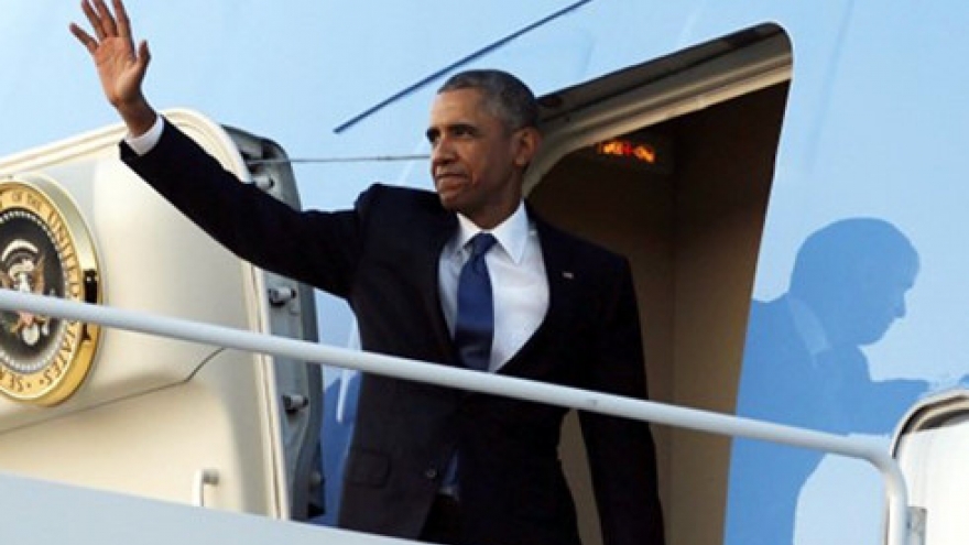 
        Obama in Vietnam will focus on future rather than the past
                              