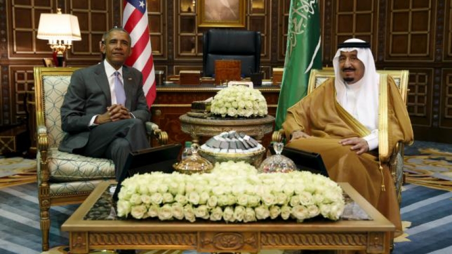 Obama, Saudi king discuss strained alliance, Middle East conflicts