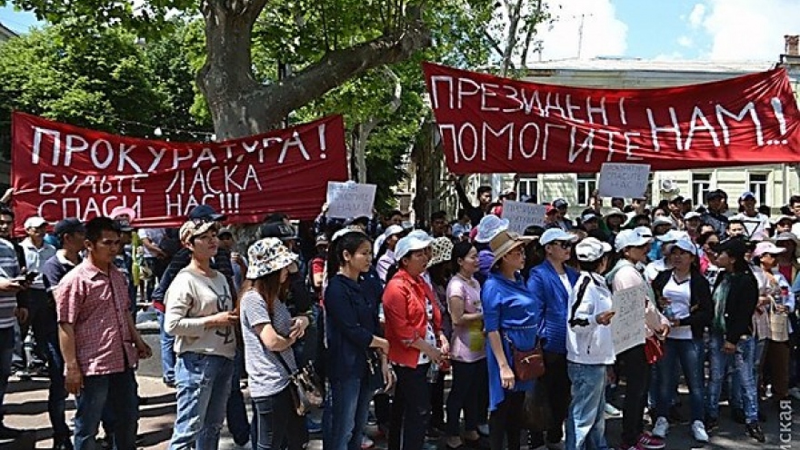 Ukraine: Odessa official apologises to Vietnamese for raid