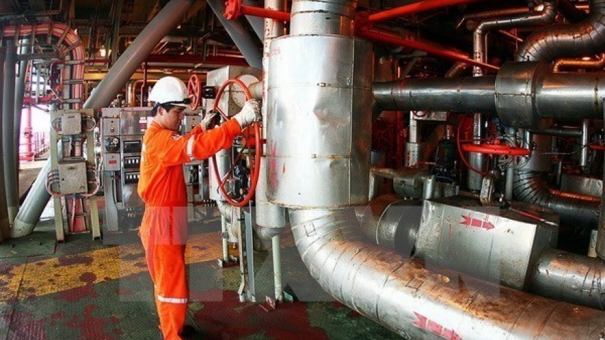 Vietnam, Russia boost links in oil and gas production