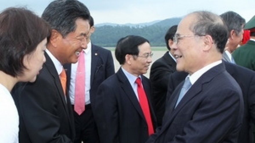 NA Chairman certifies revised Constitution