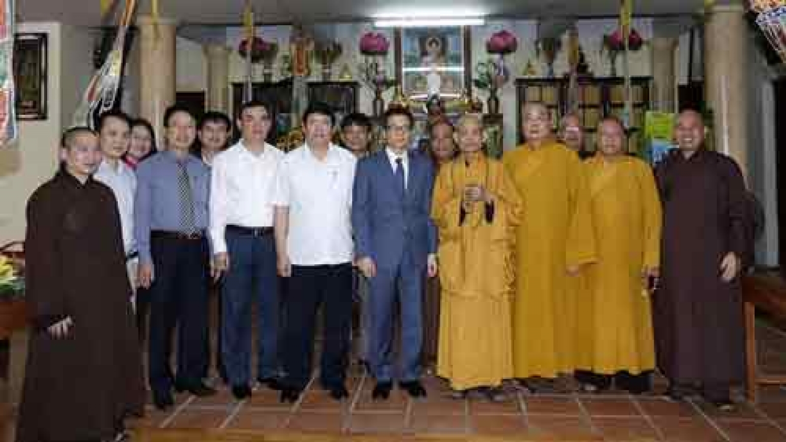 Deputy PM visits Vietnam Buddhist Sangha Supreme Patriarch