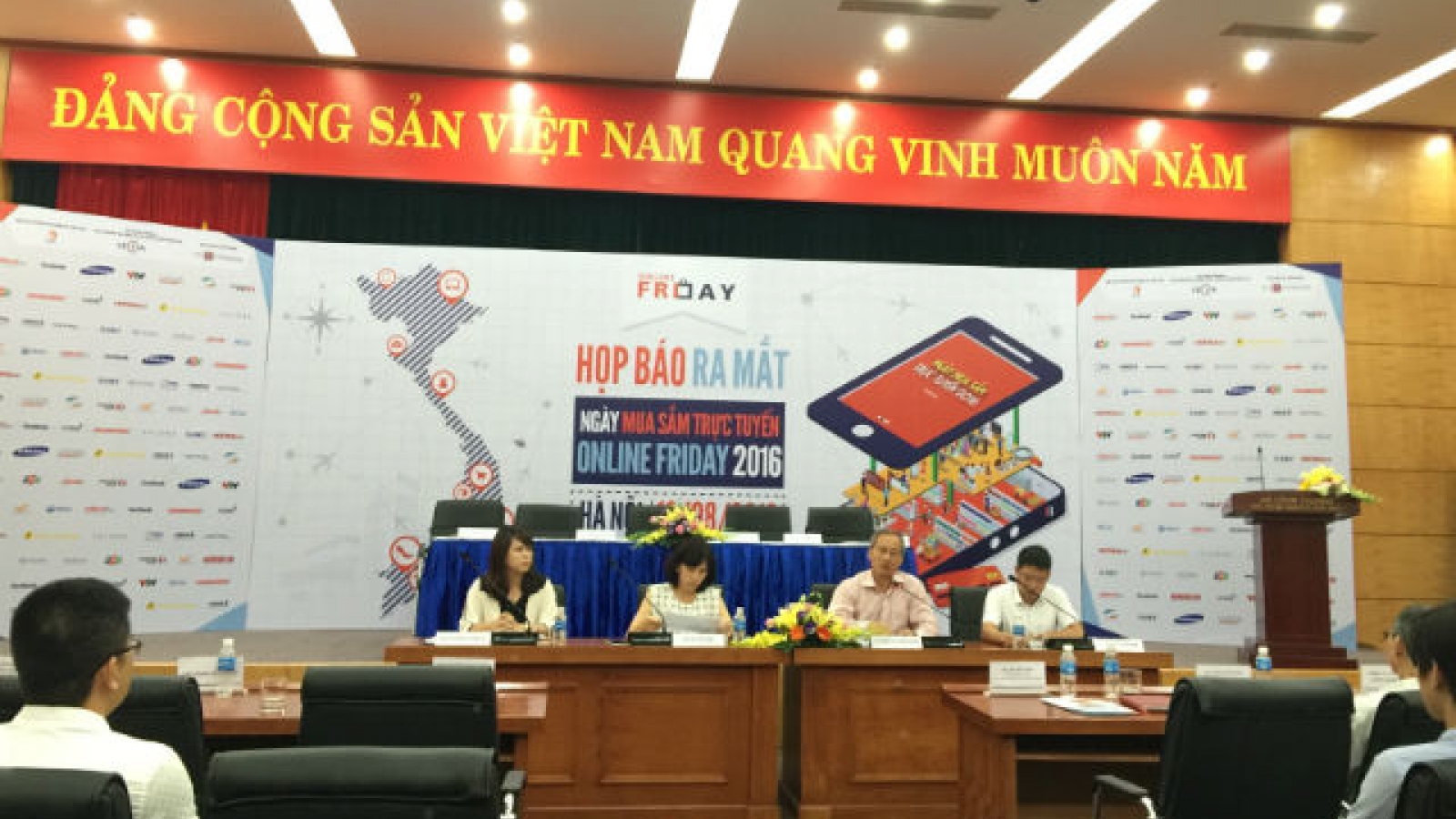 Shoppers set to spend US$45 million on Online Friday