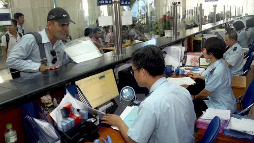 Hanoi Customs: online public service recorded efficiency