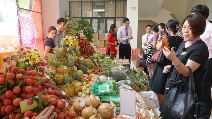 Vietnam, China promise optimal conditions for lychee export