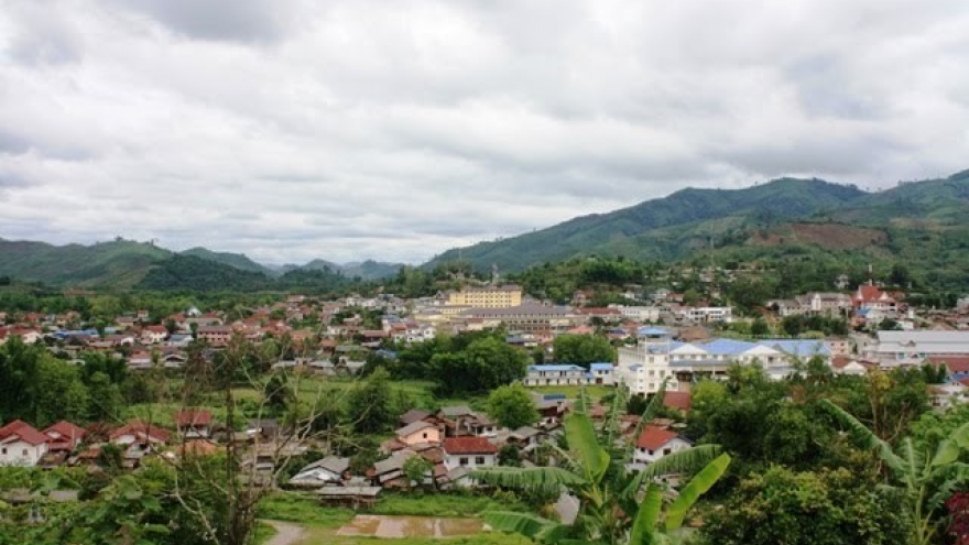 Lao province seeks long-term cooperation with Ha Nam